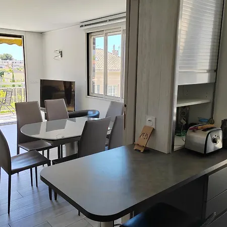Apartment Pointe Rouge Near & Marina *